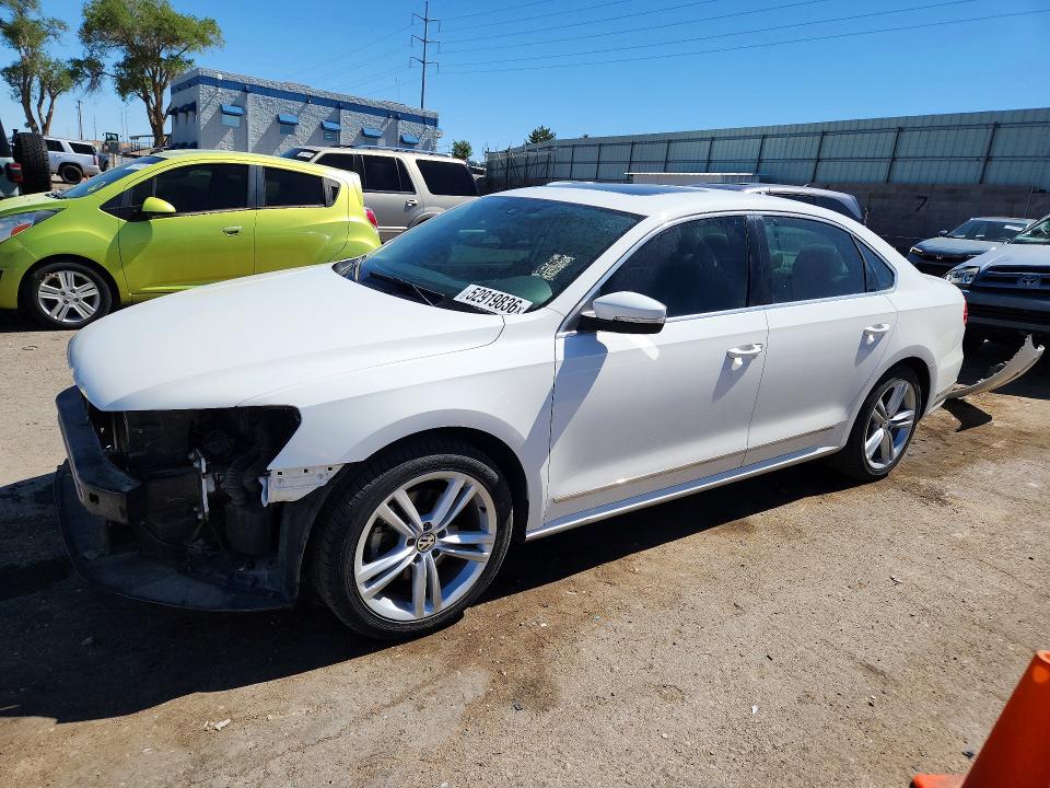 2015 Volkswagen Passat VIN 1VWCV7A34FC064790 COPART salvage auction — FRONT END, Az - Cert Of Title - Salvage, sold $450 on 2026-07-09 (photo 1)