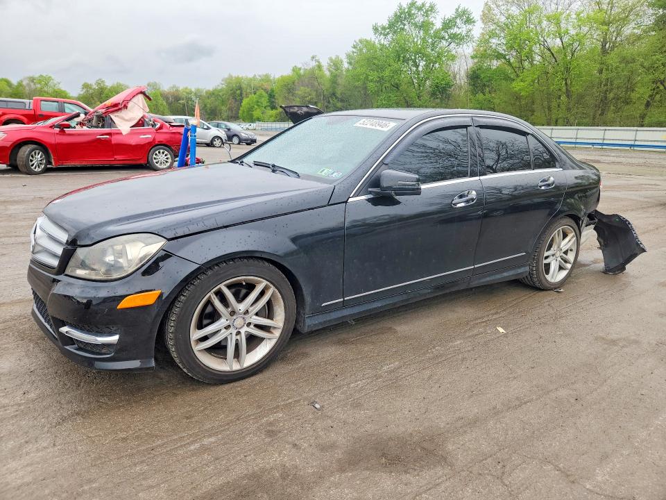 2012 Mercedes-benz C-klasse VIN WDDGF8BB8CR195698 COPART salvage auction — REAR END, Oh - Cert Of Title-Salvage, sold $1,900 on 2026-07-02 (photo 1)