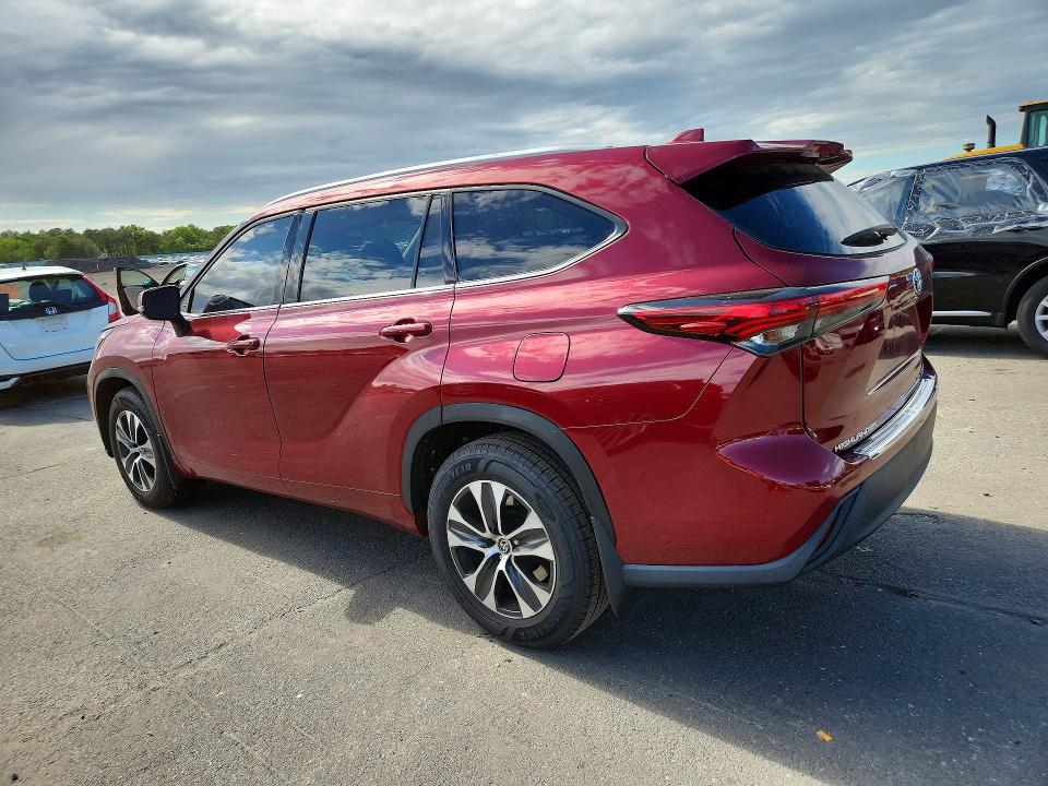 2022 Toyota Highlander VIN 5TDGZRBH9NS181258 COPART salvage auction — MINOR DENT/SCRATCHES, Ny - Mv-907A Salvage Certificate, sold $16,900 on 2026-07-13 (photo 2)