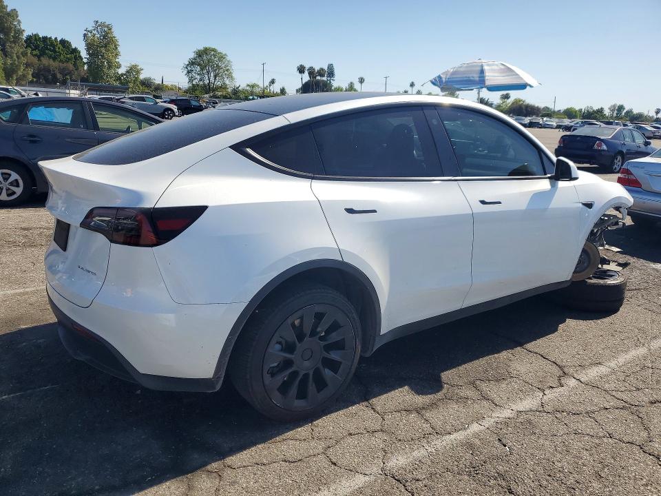 2023 Tesla Model y VIN 7SAYGDEE7PA030635 COPART salvage auction — FRONT END, Ca - Salvage Certificate, sold $13,700 on 2026-07-24 (photo 3)