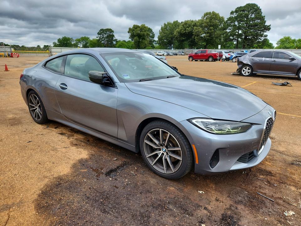2022 BMW 4er VIN WBA53AP06NCK17936 COPART salvage auction — REAR END, Tx - Salvage Vehicle Title, sold $17,300 on 2026-08-03 (photo 4)