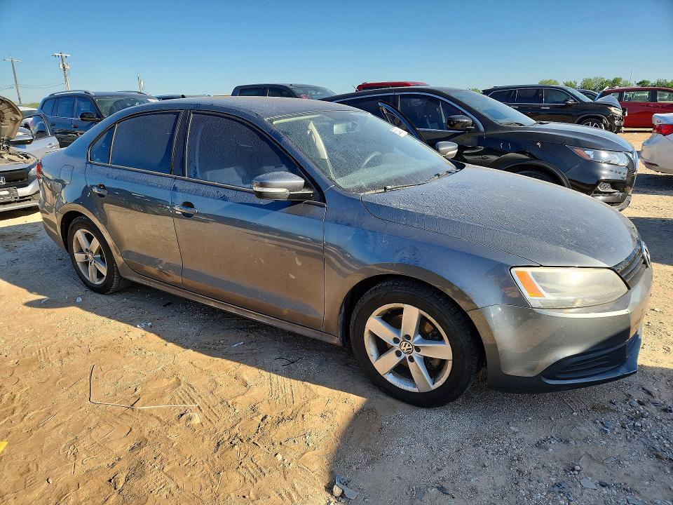 2012 Volkswagen Jetta VIN 3VWLL7AJ7CM012407 COPART salvage auction — MINOR DENT/SCRATCHES, Mt - Certificate Of Title, sold $625 on 2026-07-09 (photo 4)