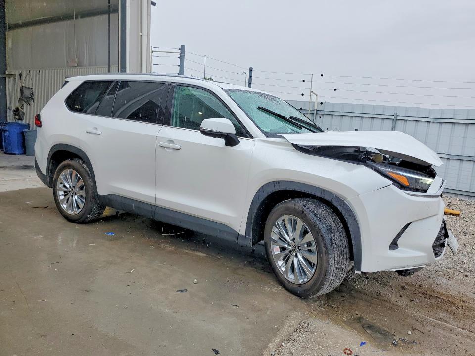 2024 Toyota Highlander VIN 5TDAAAB57RS050064 COPART salvage auction — FRONT END, Ne - Cert Of Title-Salvage, sold $20,000 on 2026-07-07 (photo 4)
