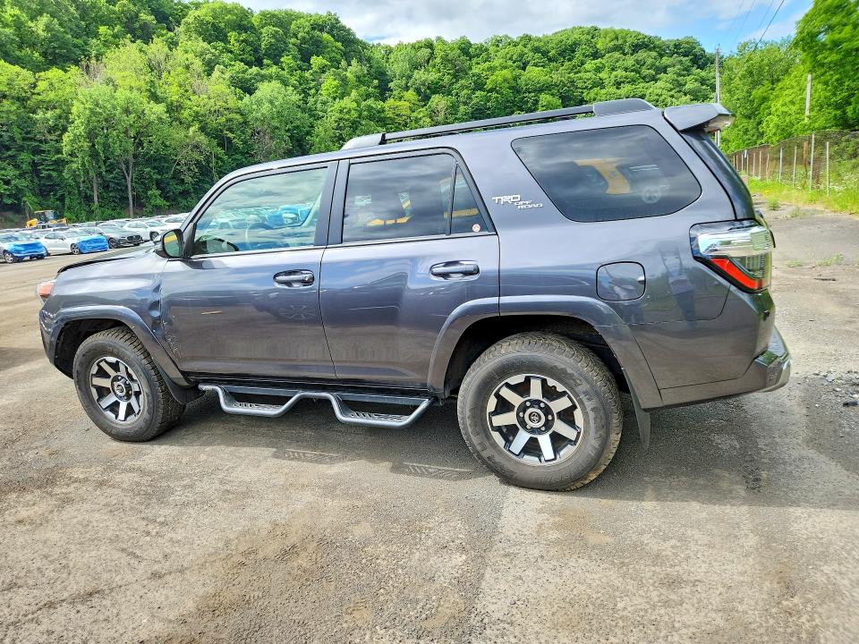 2023 Toyota 4runner VIN JTERU5JR3P6117046 COPART salvage auction — FRONT END, NJ - CERT OF TITLE-SALVAGE, sold $23,200 on 2026-07-09 (photo 2)