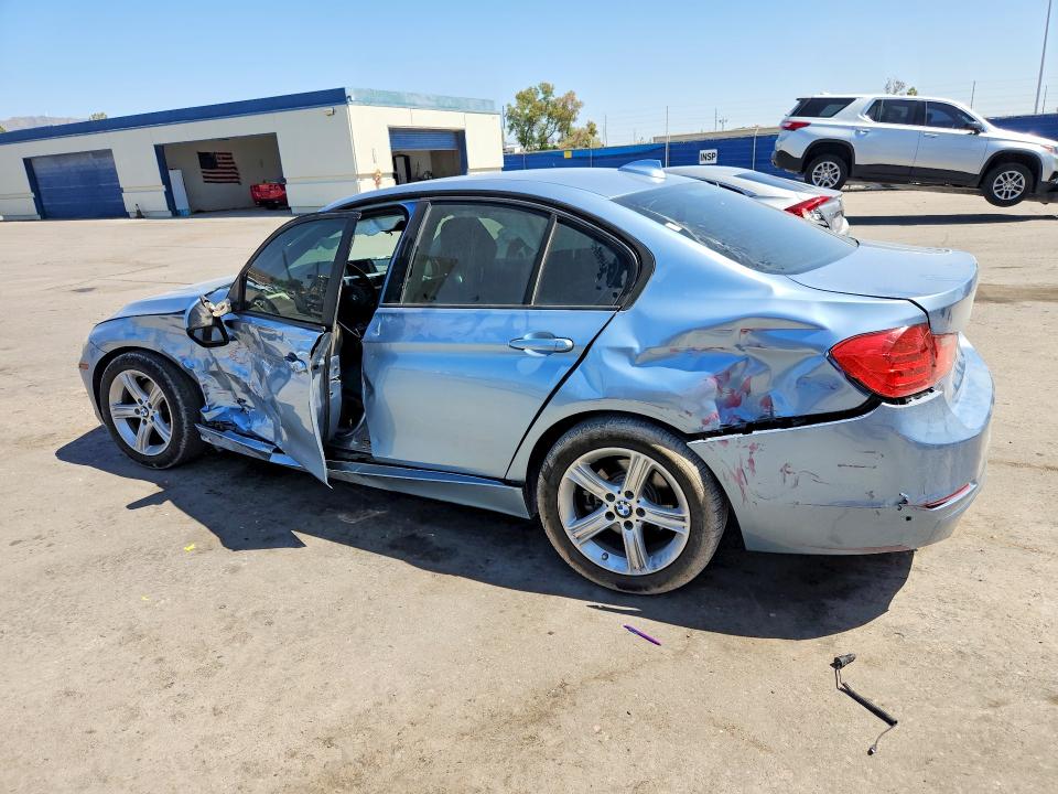 2015 BMW 3er VIN WBA3B1C51FP831265 COPART salvage auction — SIDE, Tx - Salvage Vehicle Title, sold $800 on 2026-07-24 (photo 2)