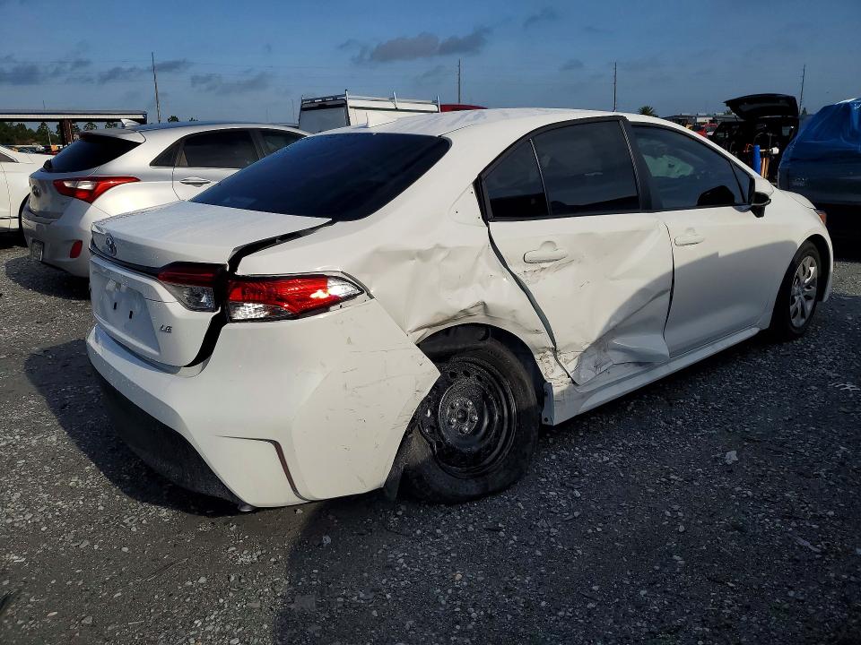 2026 Toyota Corolla VIN 5YFB4MDE2TP450186 COPART salvage auction — SIDE, Fl - Cert Of Title Slvg Rebuildable, sold $6,400 on 2026-07-14 (photo 3)