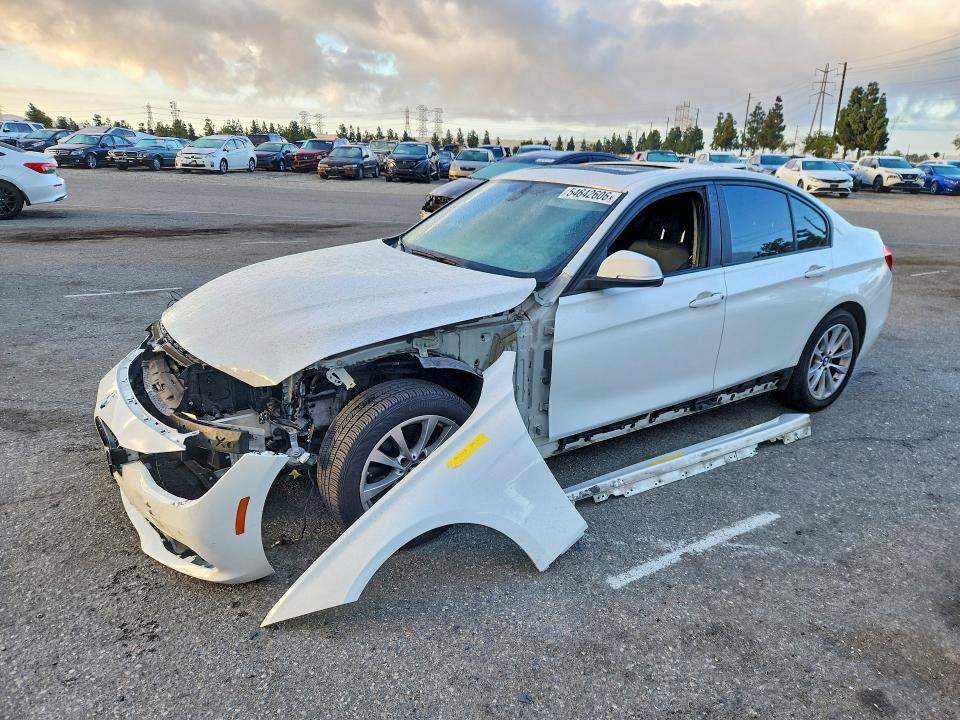 2017 BMW 3er VIN WBA8E1G38HNU18618 COPART salvage auction — FRONT END, Ca - Salvage Certificate, sold $825 on 2026-07-28 (photo 1)