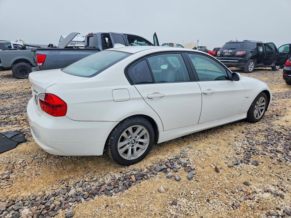 2007 BMW 3 series VIN WBAVC93577K034845 COPART salvage auction — HAIL, MO - SALVAGE CERTIFICATE OF TITLE, sold $650 on 2026-07-27 (photo 3)