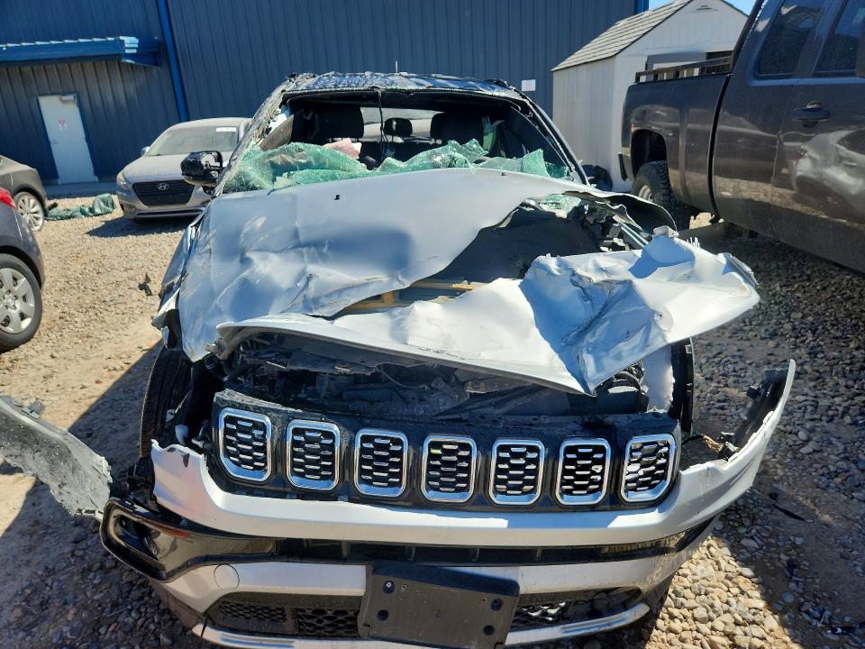 2025 Jeep Compass VIN 3C4NJDCNXST545999 COPART salvage auction — ROLLOVER, Fl - Certificate Of Destruction, sold $1,250 on 2026-07-14 (photo 5)
