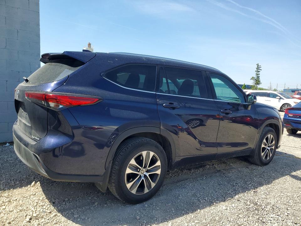 2021 Toyota VIN 5TDGZRBH4MS143483 COPART salvage auction — HAIL, Ia - Cert Of Title-Salvage Title, sold $4,300 on 2026-07-29 (photo 3)