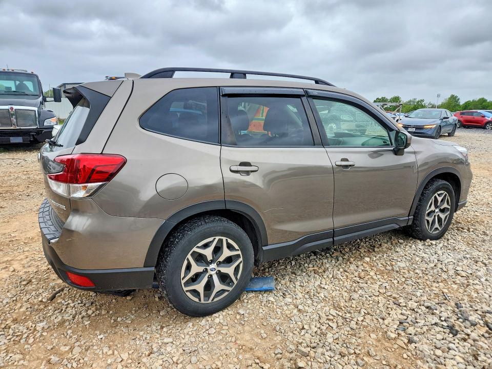 2020 Subaru Forester VIN JF2SKAJC5LH405926 COPART salvage auction — HAIL, Id - Salvage Certificate Of Title, sold $3,250 on 2026-07-28 (photo 3)