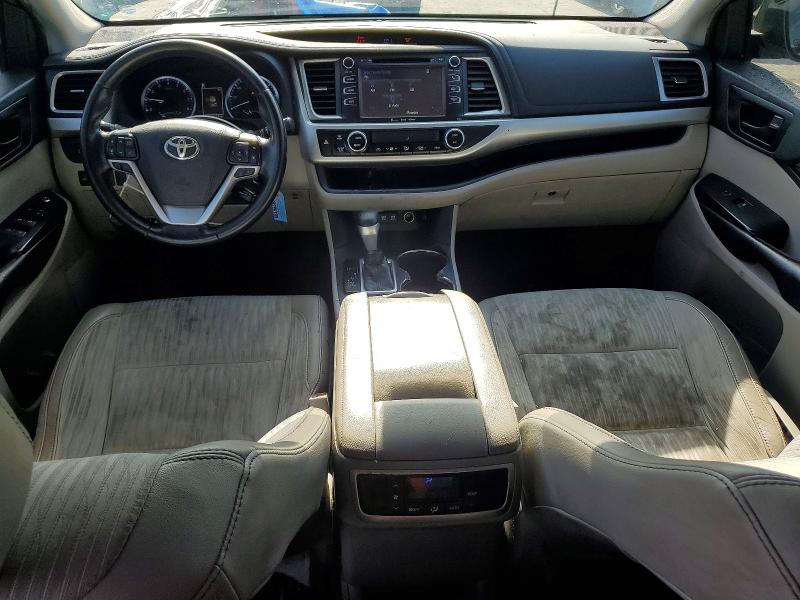 2019 Toyota Highlander VIN 5TDZZRFH1KS333290 COPART salvage auction — MINOR DENT/SCRATCHES, In - Certificate Of Title (P), sold $9,600 on 2026-07-30 (photo 8)