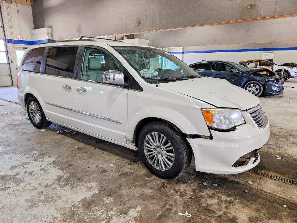 2013 Chrysler VIN 2C4RC1CG3DR723012 COPART salvage auction — FRONT END, VA - CERT OF TITLE - SALVAGE, sold $825 on 2026-07-02 (photo 4)