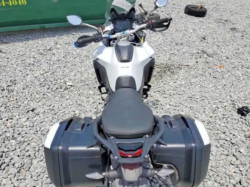 2024 Ducati VIN ZDMAALVW2RB015959 COPART salvage auction — FRONT END, Fl - Cert Of Title Slvg Rebuildable, sold $7,400 on 2026-07-30 (photo 6)