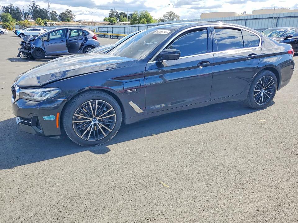 2023 BMW 5er VIN WBA33AG01PCL69696 COPART salvage auction — FRONT END, Ca - Salvage Certificate, sold $8,100 on 2026-07-20 (photo 1)
