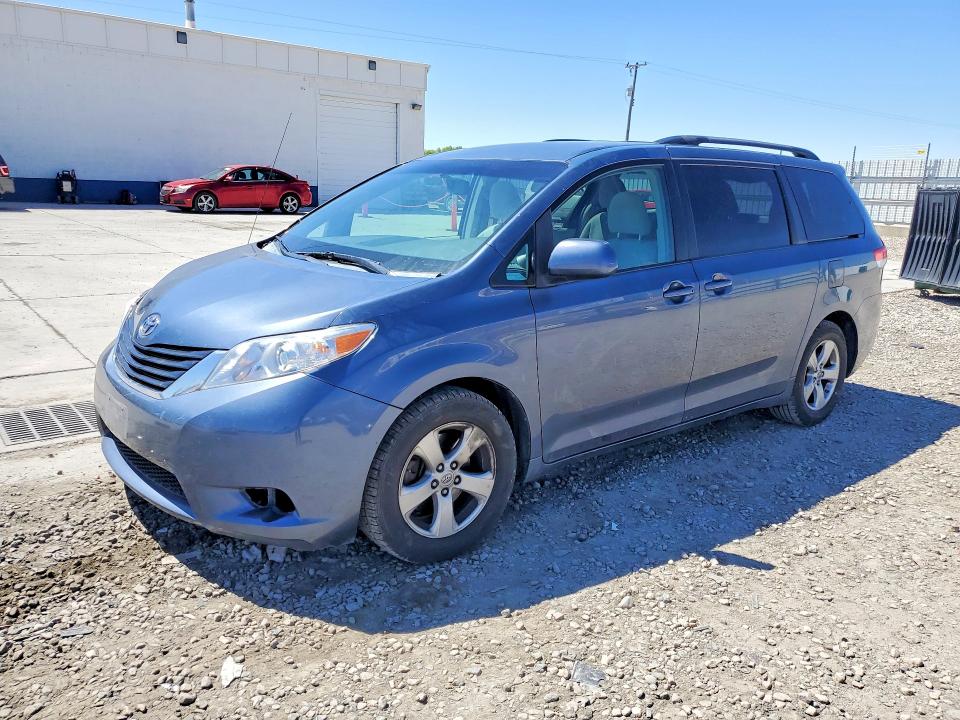 2014 Toyota Sienna VIN 5TDKK3DC5ES456380 COPART salvage auction — SIDE, Ut - Salvage Certificate, sold $3,300 on 2026-07-13 (photo 1)
