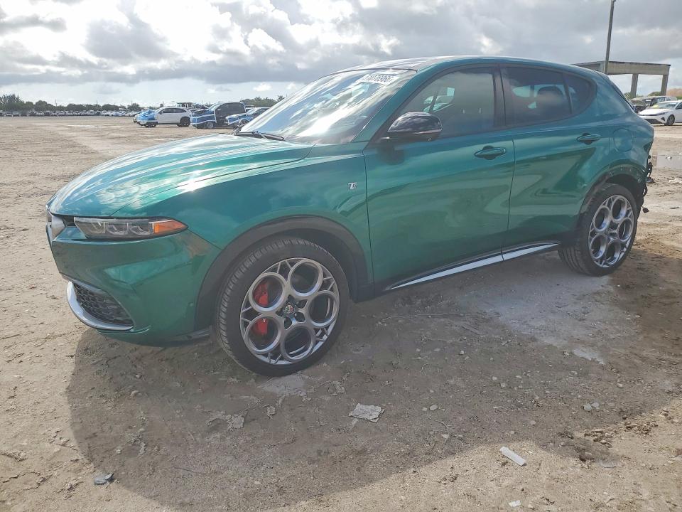 2024 Alfa romeo Tonale VIN ZASPATCW4R3046797 — COPART salvage auction photo