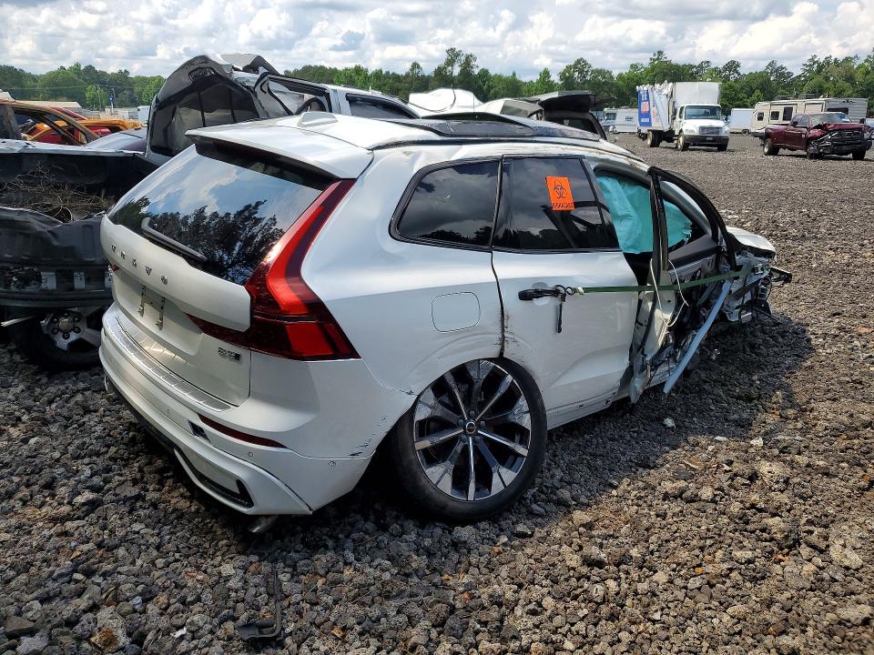 2026 Volvo Xc60 VIN YV4M12RC0T1454199 COPART salvage auction — ROLLOVER, TX - NONREPAIRABLE TITLE, sold $1,850 on 2026-07-13 (photo 3)