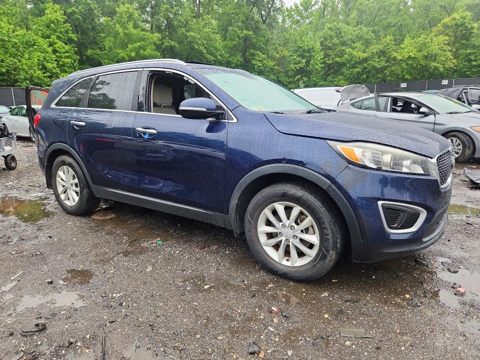 2017 Kia Sorento VIN 5XYPG4A33HG322373 COPART salvage auction — VANDALISM, Md - Cert Of Salvage > 75% Damage, sold $2,150 on 2026-07-10 (photo 4)