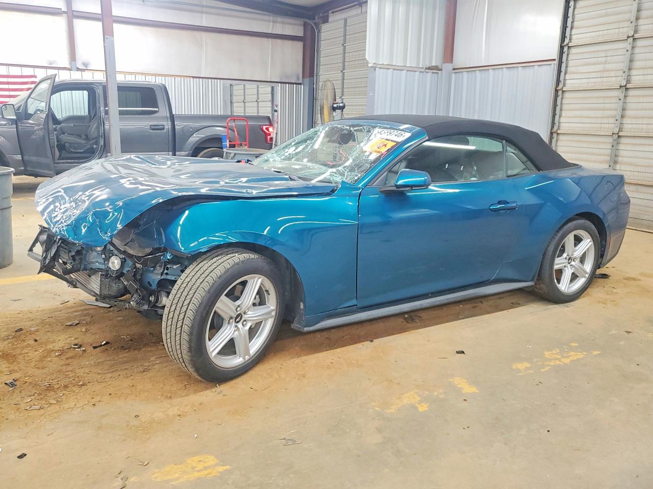 2026 Ford Mustang VIN 1FAGP8UH2T5112272 — COPART salvage auction photo