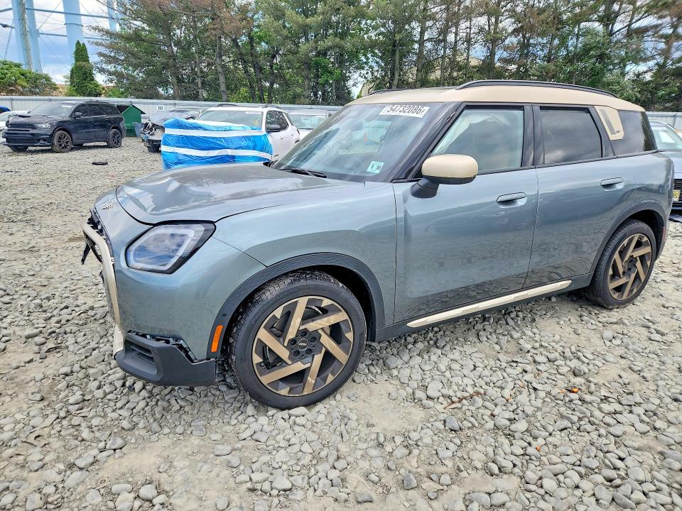 2025 Mini Countryman VIN WMZ23GA09S7S88151 — COPART salvage auction photo