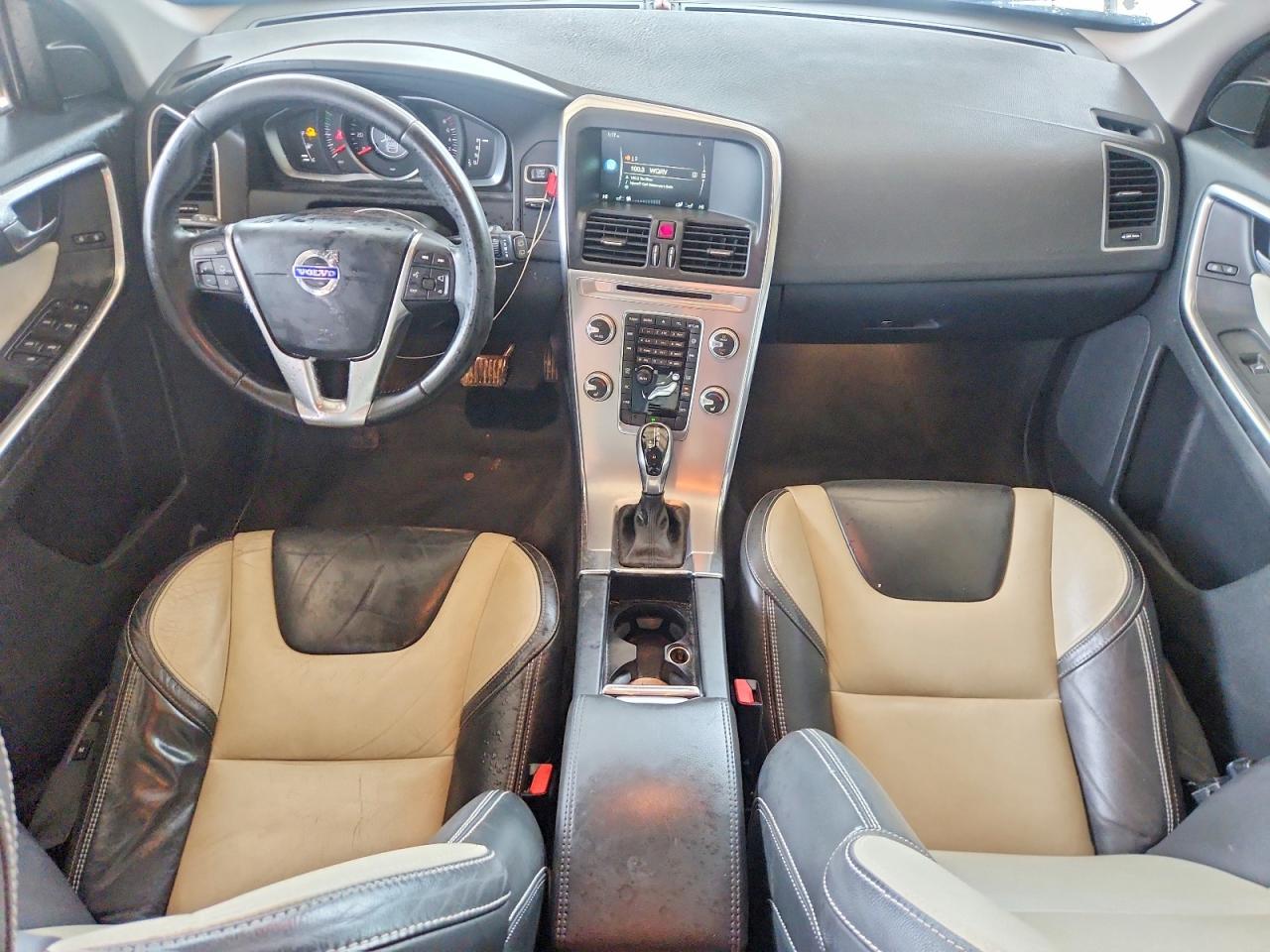 2017 Volvo XC60 VIN YV440MDJ2H2090860 COPART salvage auction — Side, AL - CERT OF TITLE-SALVAGE TITLE, sold $1,900 on 2026-07-01 (photo 8)