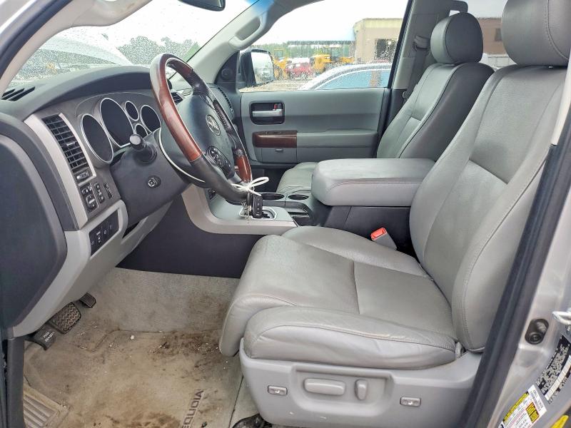 2011 Toyota Sequoia VIN 5TDDW5G16BS054690 COPART salvage auction — FRONT END, Mo - Salvage Certificate Of Title, sold $5,600 on 2026-07-07 (photo 7)