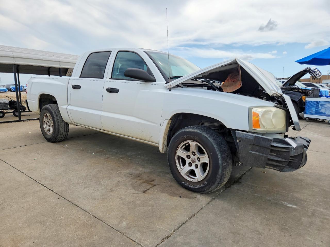 2006 Dodge Dakota VIN 1D7HE28K16S686879 COPART salvage auction — Front End, TX - SALVAGE VEHICLE TITLE, sold $725 on 2026-06-25 (photo 4)