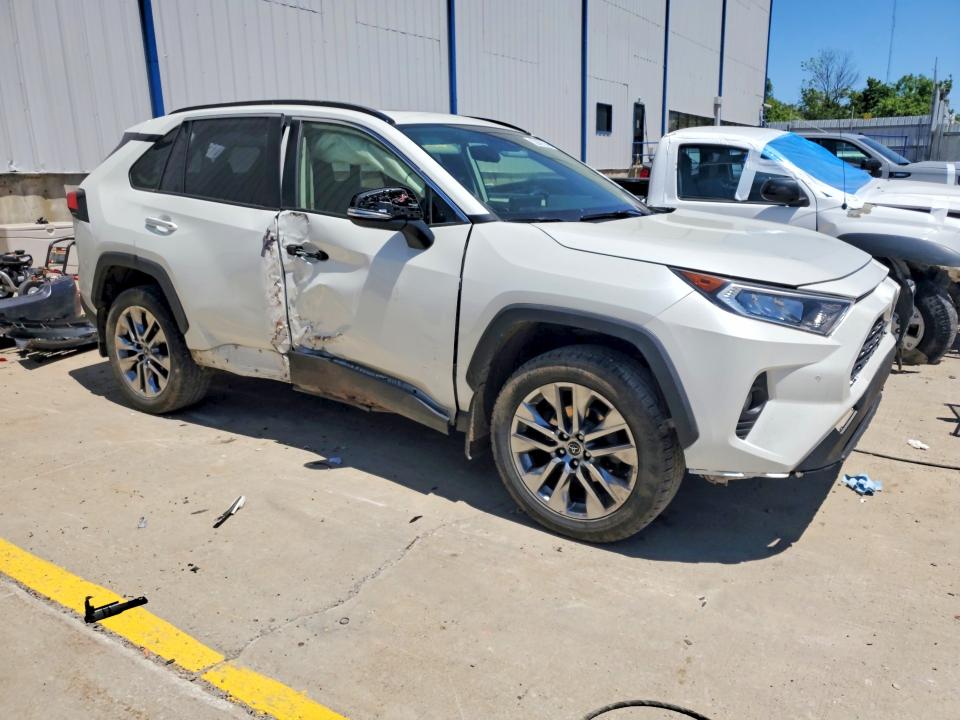 2019 Toyota VIN JTMN1RFV4KD502158 COPART salvage auction — SIDE, KY - CERT OF TITLE-SALVAGE, sold $11,100 on 2026-07-29 (photo 4)