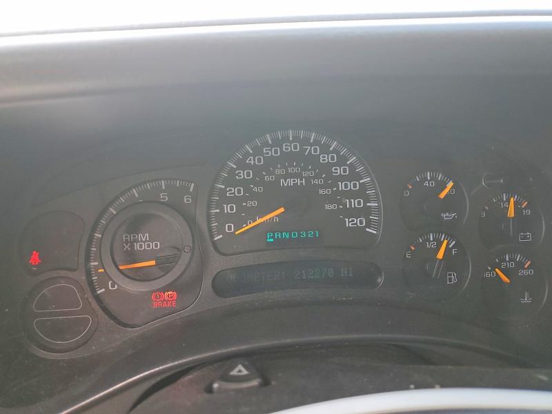 2004 Gmc Yukon VIN 1GKEK13Z34J167618 COPART salvage auction — REAR END, Id - Salvage Certificate Of Title, sold $900 on 2026-07-09 (photo 9)