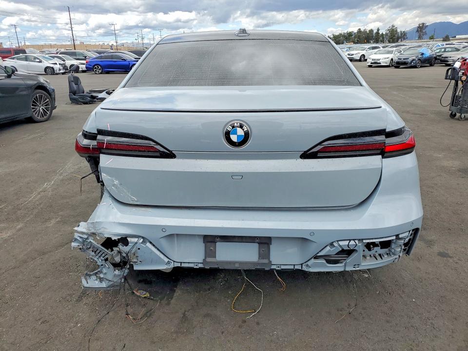 2023 BMW 7er VIN WBA23EH05PCL90200 COPART salvage auction — REAR END, Ca - Salvage Certificate, sold $32,500 on 2026-07-20 (photo 6)