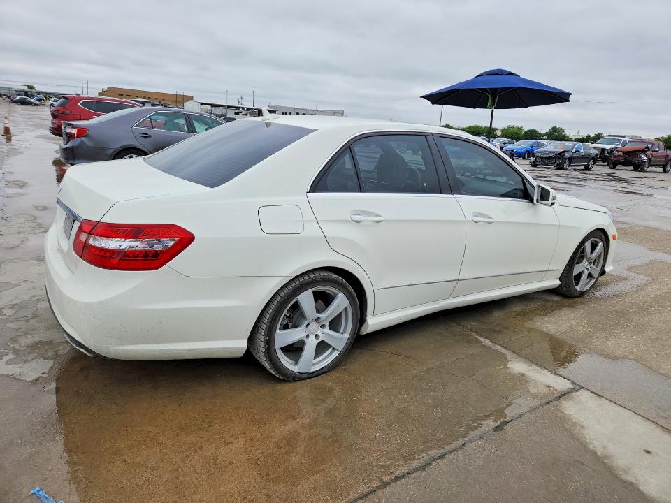 2011 Mercedes-benz E-klasse VIN WDDHF5GB6BA417678 COPART salvage auction — SIDE, Tx - Salvage Vehicle Title, sold $1,450 on 2026-08-13 (photo 3)