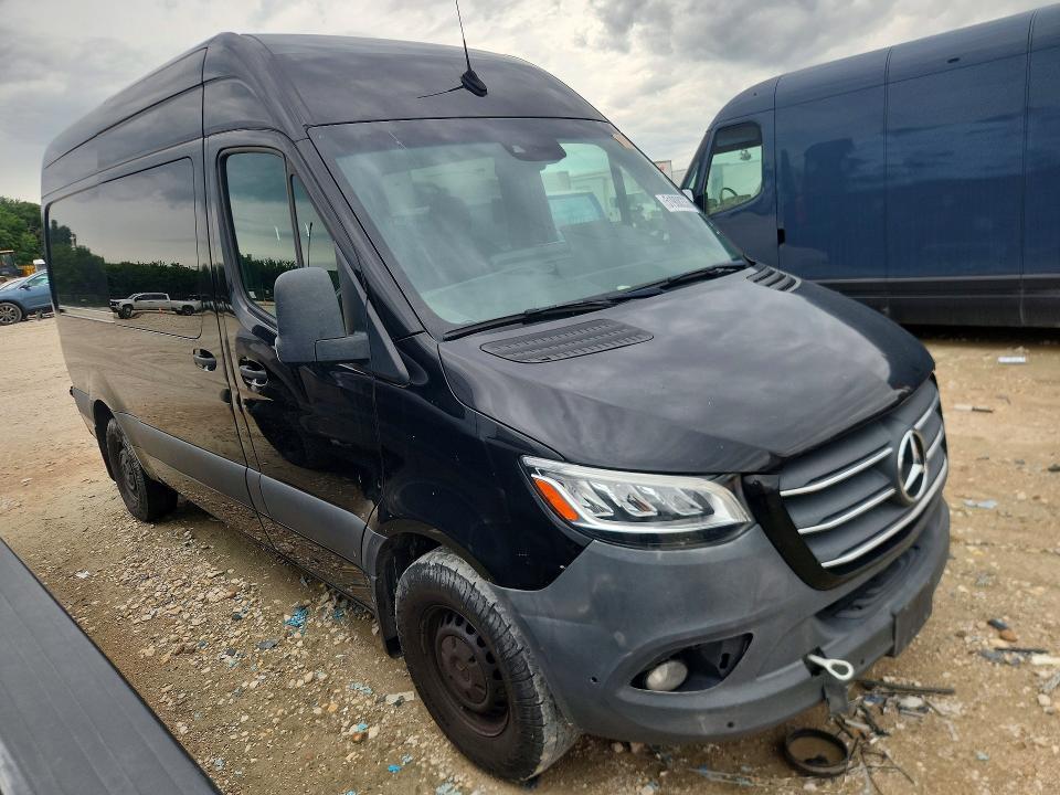 2023 Mercedes-benz Sprinter VIN W1W4KBHY4PT129275 COPART salvage auction — NORMAL WEAR, Il - Certificate Of Title (P), sold $14,800 on 2026-07-30 (photo 4)