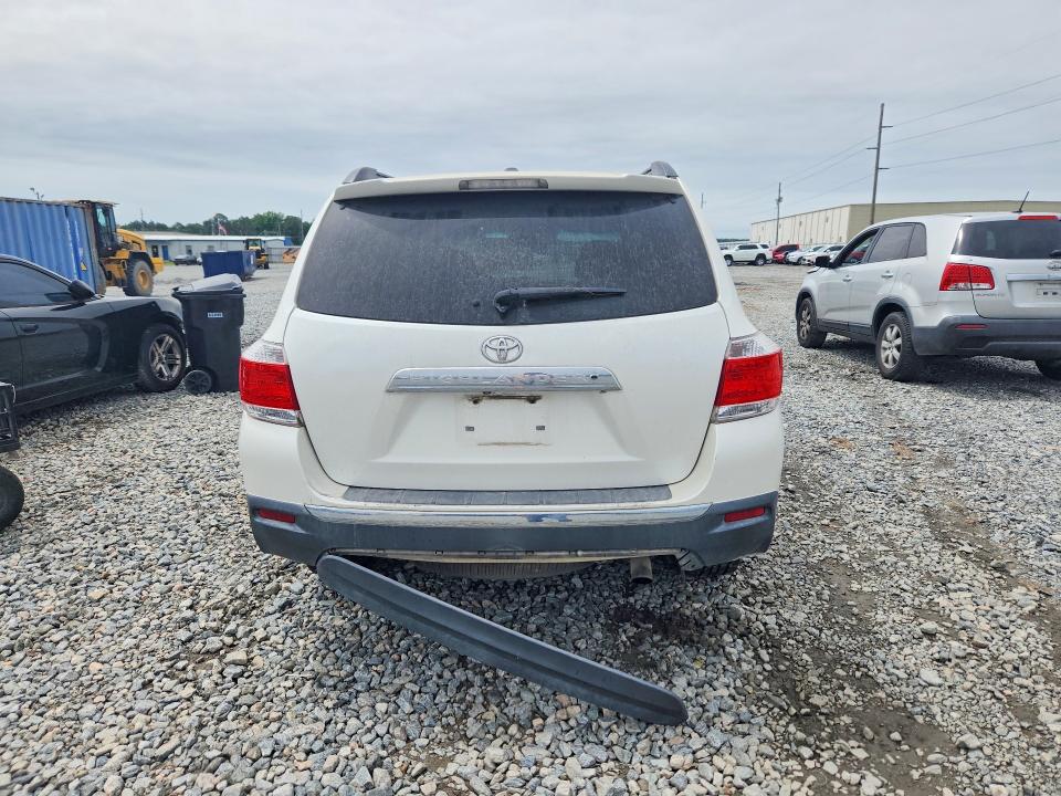 2011 Toyota Highlander VIN 5TDZA3EH0BS009799 COPART salvage auction — MINOR DENT/SCRATCHES, Ga - Certificate Of Title, sold $4,050 on 2026-07-28 (photo 6)