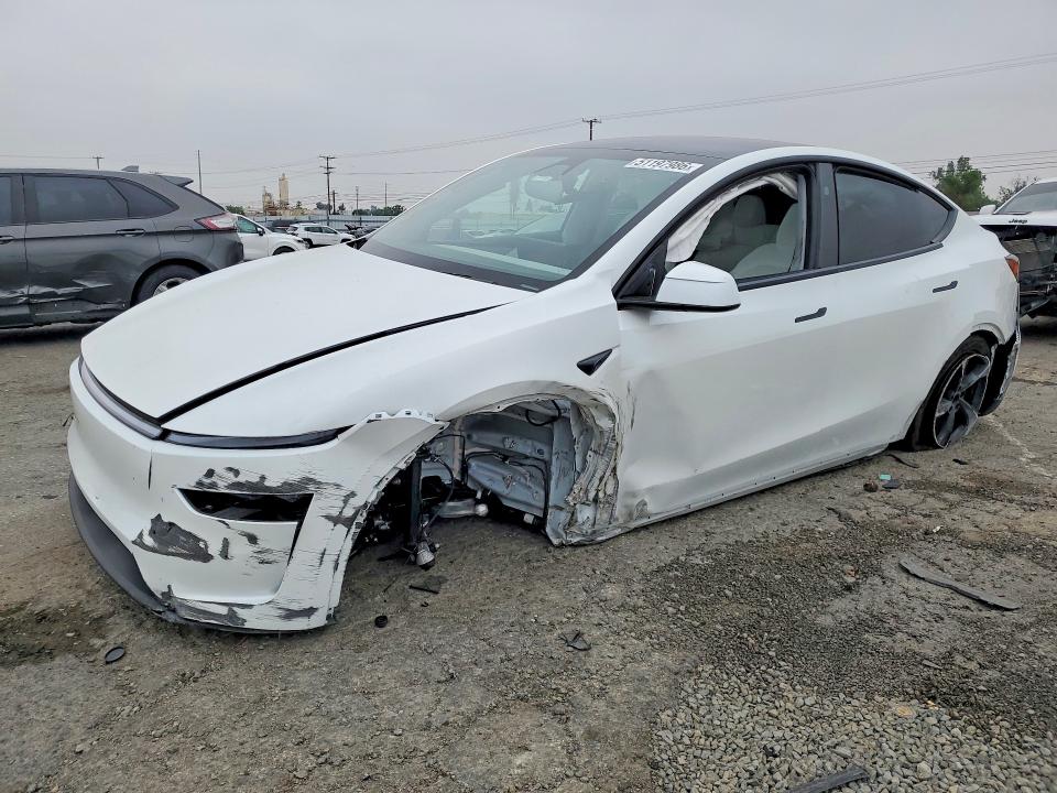 2026 Tesla Model y VIN 7SAYGDED3TF439297 COPART salvage auction — FRONT END, Salvage Title, sold $13,400 on 2026-07-16 (photo 1)