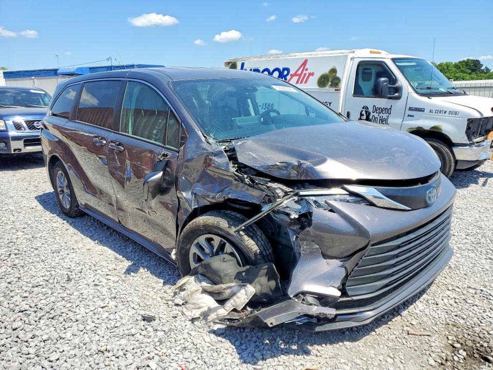 2022 Toyota Sienna VIN 5TDKRKEC3NS116326 COPART salvage auction — SIDE, Al - Cert Of Title-Salvage Title, sold $9,200 on 2026-07-07 (photo 4)
