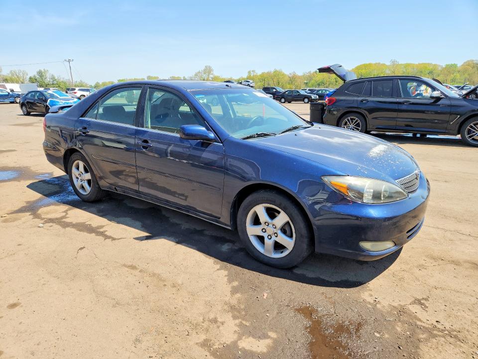 2004 Toyota Camry VIN 4T1BE32K64U305443 COPART salvage auction — FRONT END, CT - CERT OF TITLE-SALVAGE, sold $475 on 2026-07-02 (photo 4)