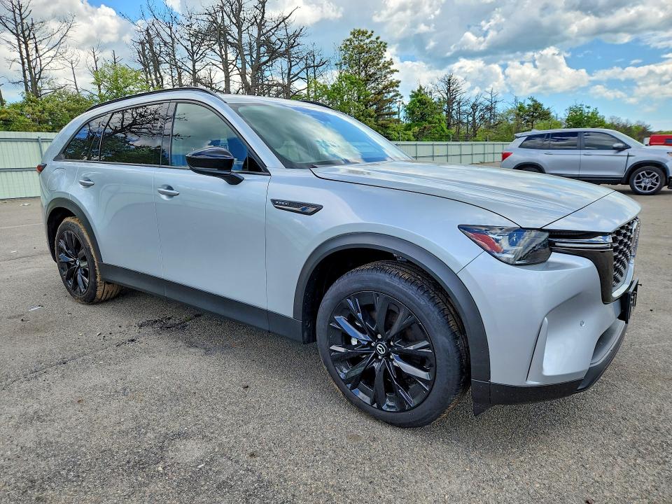 2025 Mazda Cx-90 VIN JM3KKCHA5S1204394 COPART salvage auction — WATER/FLOOD, Ny - Mv907A-Flood Salvage, sold $15,500 on 2026-07-06 (photo 4)