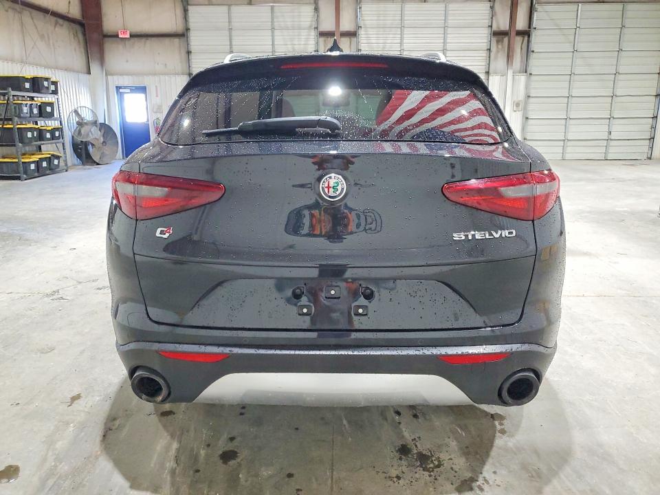 2018 Alfa romeo Stelvio VIN ZASFAKAN3J7C07432 COPART salvage auction — MINOR DENT/SCRATCHES, OK - CERTIFICATE OF TITLE, sold $6,300 on 2026-07-10 (photo 6)
