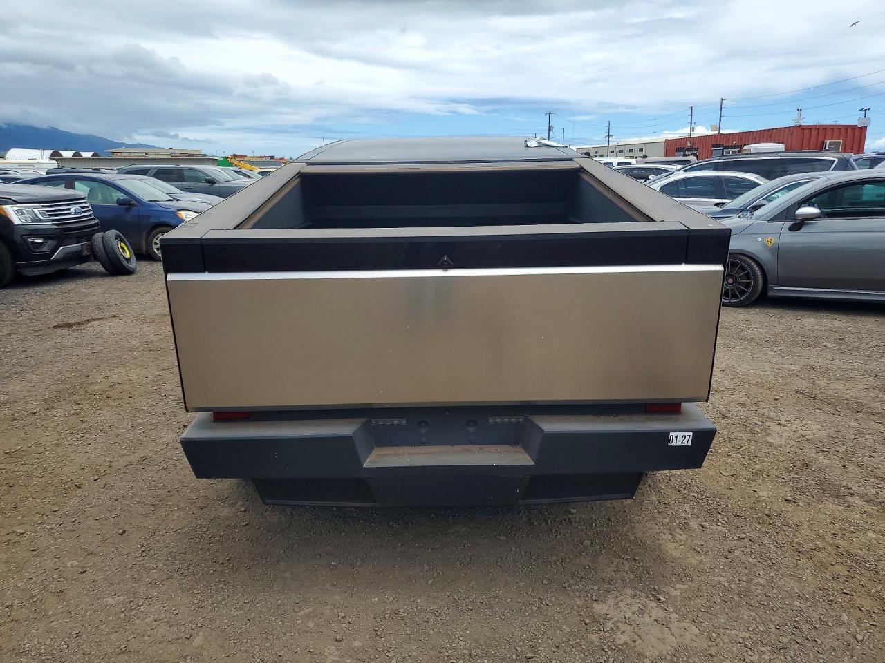 2024 Tesla Cybertruck VIN 7G2CEHED8RA049481 COPART salvage auction — Front End, HI - BILL OF SALE - PARTS ONLY, sold $10,800 on 2026-07-02 (photo 6)