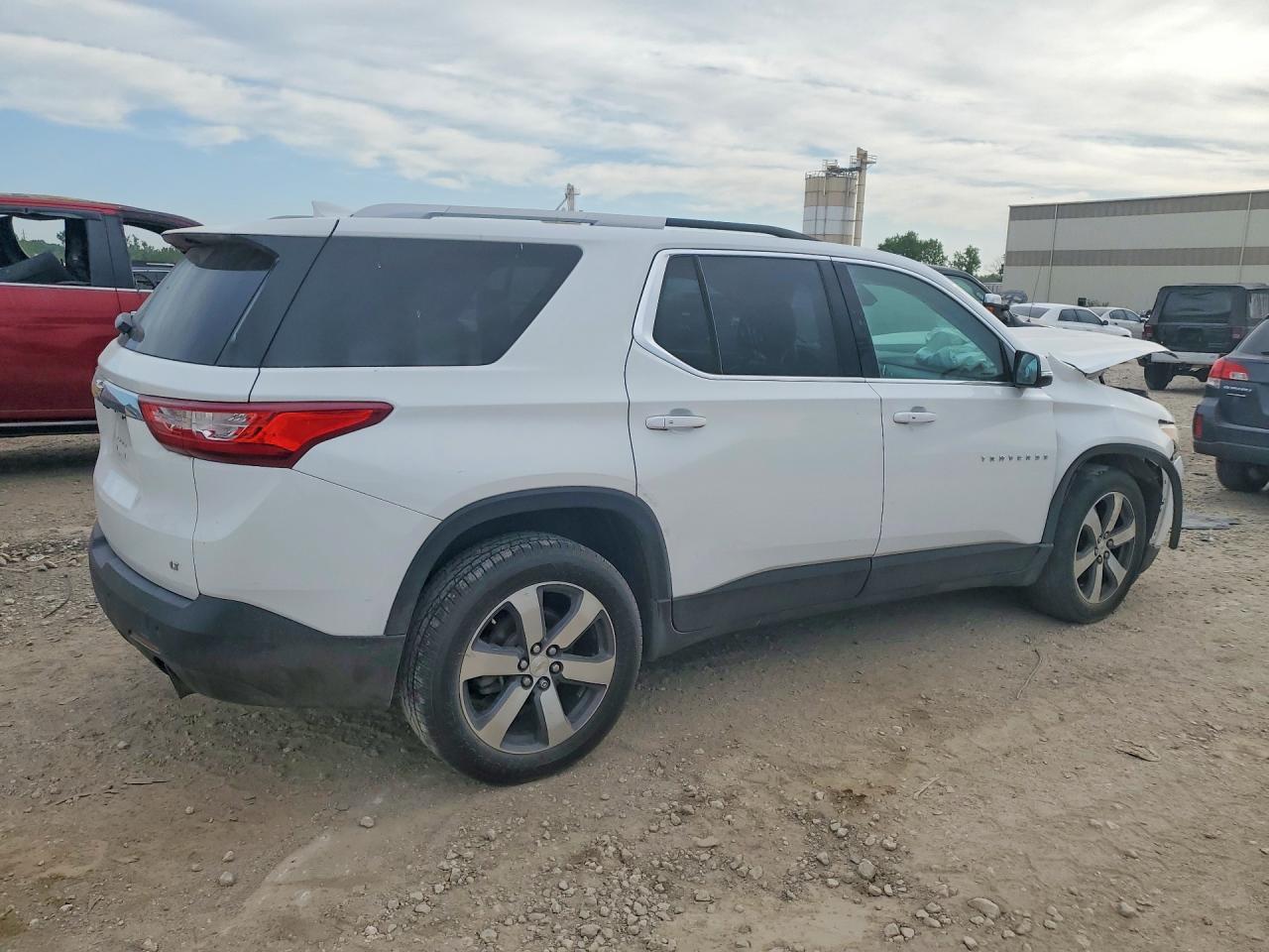 2018 Chevrolet Traverse VIN 1GNEVHKW5JJ108804 COPART salvage auction — Front End, MO - SALVAGE CERTIFICATE OF TITLE, sold $1,850 on 2026-06-25 (photo 3)