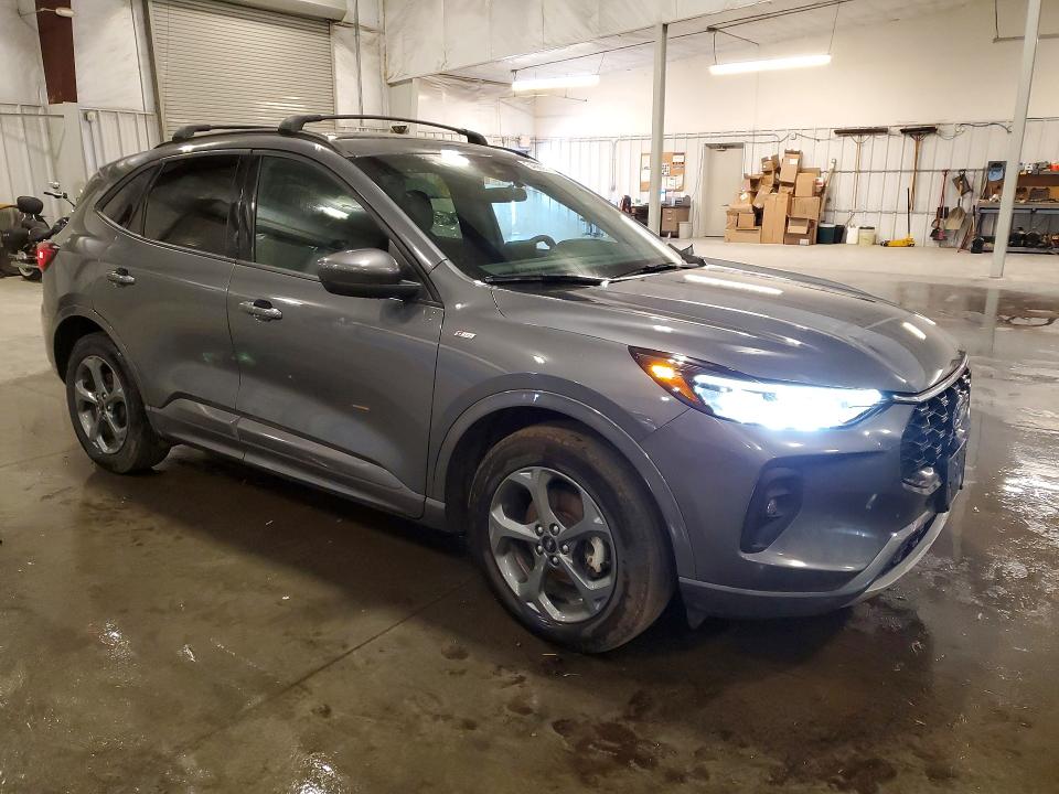 2023 Ford Escape VIN 1FMCU9NZ5PUA19039 COPART salvage auction — SIDE, MN - CERT OF TITLE-SALVAGE, sold $8,400 on 2026-07-02 (photo 4)