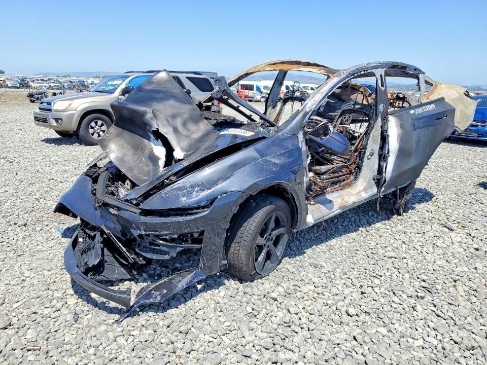 2026 Tesla Model y VIN 7SAYGDEE5TF341283 COPART salvage auction — BURN, Ca - Non-Repairable Vehicle Cert, sold $10 on 2026-07-16 (photo 1)