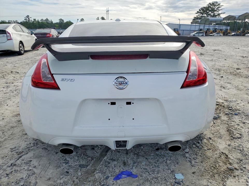 2018 Nissan 370z VIN JN1AZ4EH9JM570494 COPART salvage auction — MINOR DENT/SCRATCHES, Tx - Salvage Vehicle Title, sold $9,000 on 2026-07-29 (photo 6)