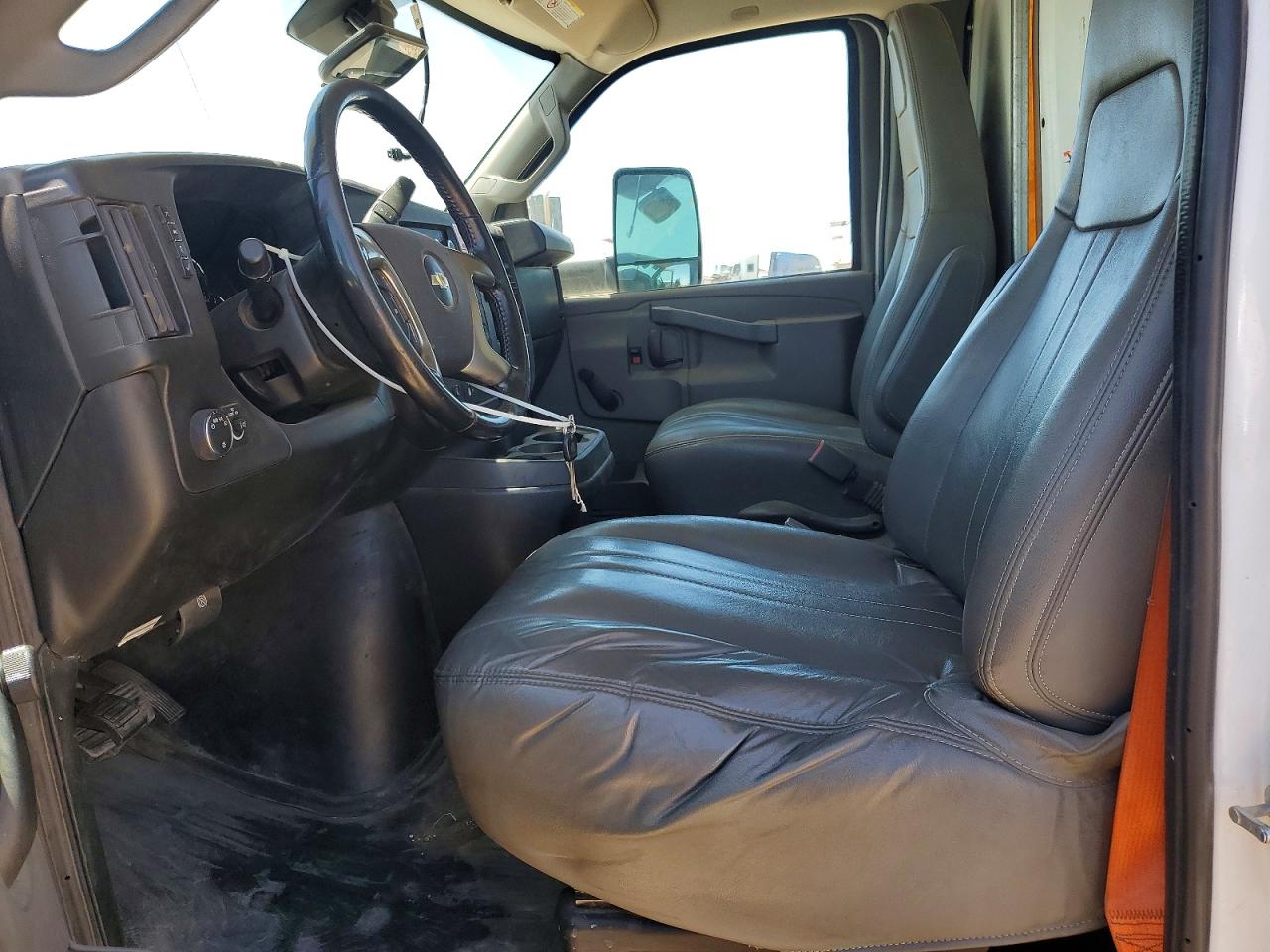 2019 Chevrolet Express 3500 VIN 1HA0GSFG9KN003718 COPART salvage auction — Mechanical, TX - CERTIFICATE OF TITLE, sold $1,700 on 2026-07-09 (photo 7)
