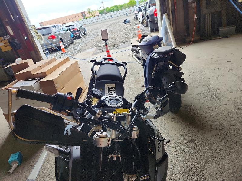 2021 Triumph motorcycle Tiger VIN SMTE64DFXMTAF4405 COPART salvage auction — FRONT END, NJ - CERT OF TITLE-SALVAGE, sold $2,650 on 2026-07-13 (photo 5)
