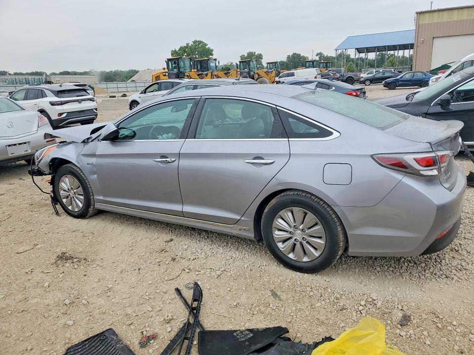 2016 Hyundai Sonata VIN KMHE24L13GA032971 COPART salvage auction — FRONT END, Mo - Salvage Certificate Of Title, sold $500 on 2026-07-14 (photo 2)