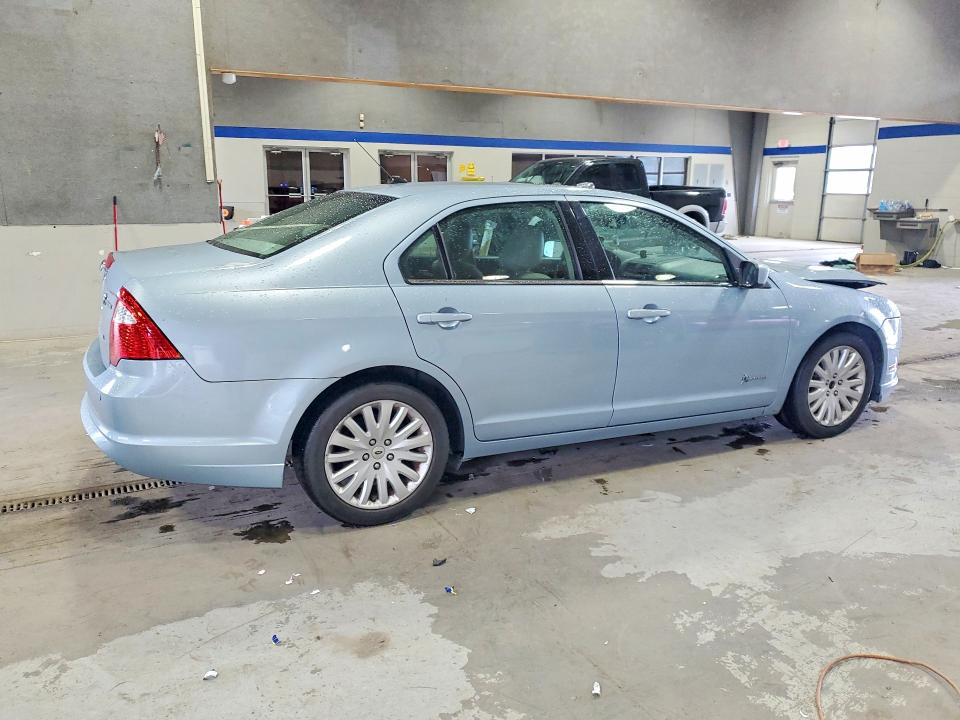 2010 Ford Fusion VIN 3FADP0L33AR199927 COPART salvage auction — FRONT END, VA - CERT OF TITLE - SALVAGE, sold $325 on 2026-07-02 (photo 3)