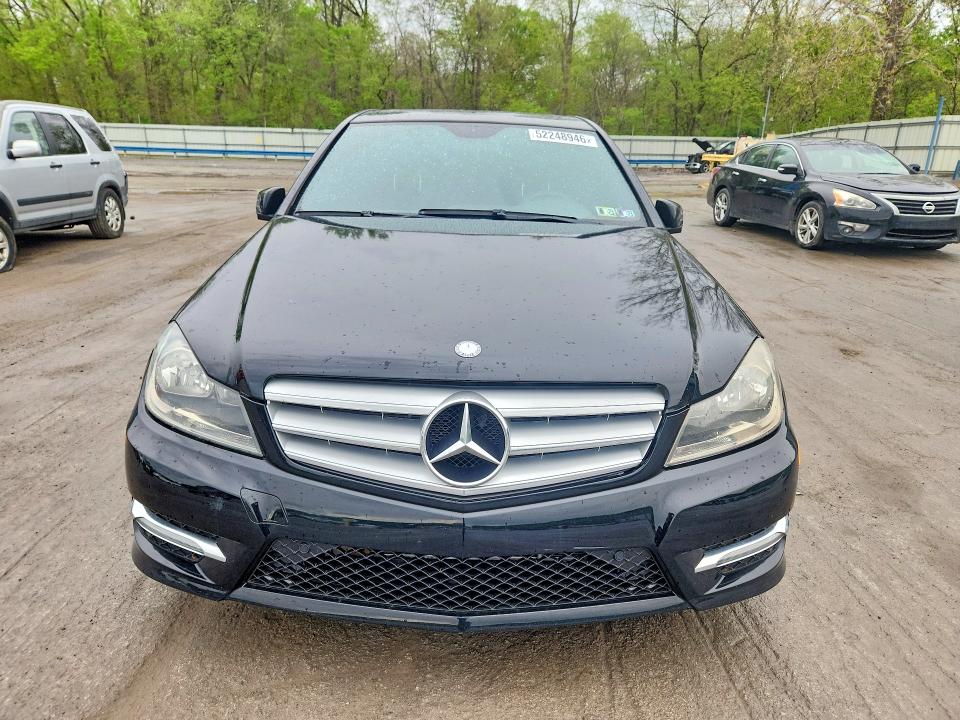 2012 Mercedes-benz C-klasse VIN WDDGF8BB8CR195698 COPART salvage auction — REAR END, Oh - Cert Of Title-Salvage, sold $1,900 on 2026-07-02 (photo 5)