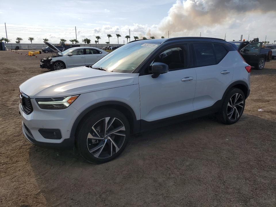 2022 Volvo VIN YV4162UM7N2653123 COPART salvage auction — FRONT END, Fl - Certificate Of Destruction, sold $7,500 on 2026-07-13 (photo 1)
